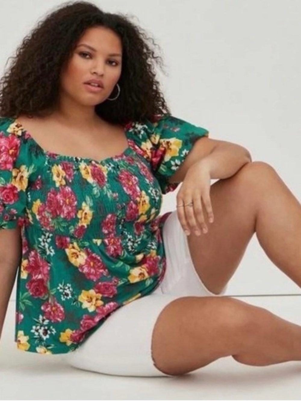✨ Torrid Green Floral Smocked Babydoll Puff-Sleeve Top 🌺